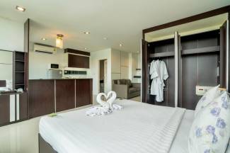 CA Hotel and Residence - Grand Deluxe Double (Room Only)