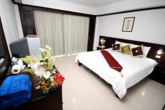 First Residence Hotel - Superior Room For 3 People - Breakfast -Test and Go Package