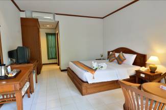 First Bungalow Beach Resort - Deluxe Room For 1-2 People-Breakfast-Test and Go Package