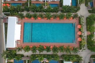 3z pool villa and hotel