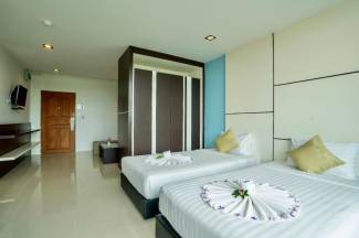 CA Hotel and Residence - Grand Deluxe Twin (Room Only)
